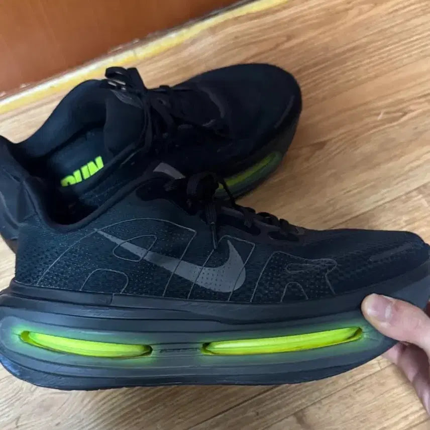 [BUNJANG] Nike Vomero Premium Running Shoes / 나이키 보메로 프리미엄 255 런닝화