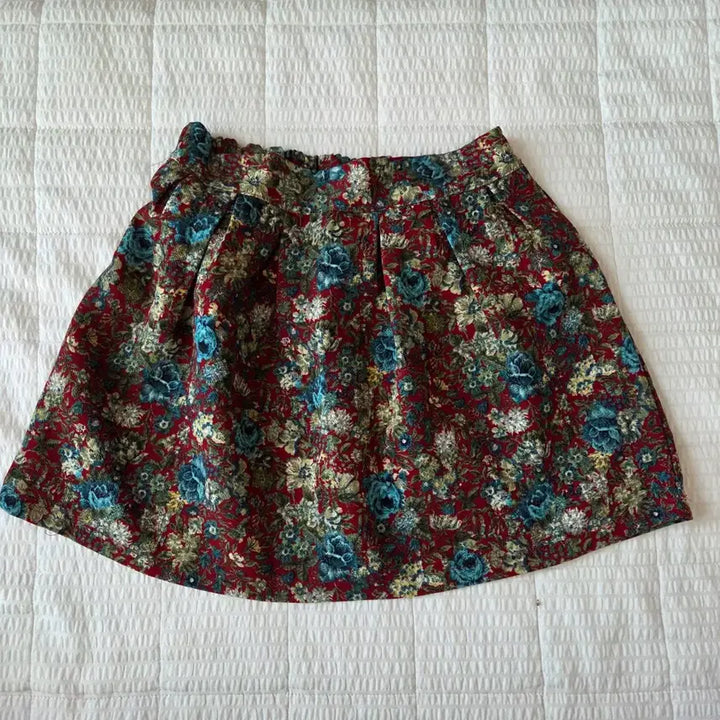 [BUNJANG] Floral Pattern Red Mini Skirt / 플라워 패턴 레드 미니스커트