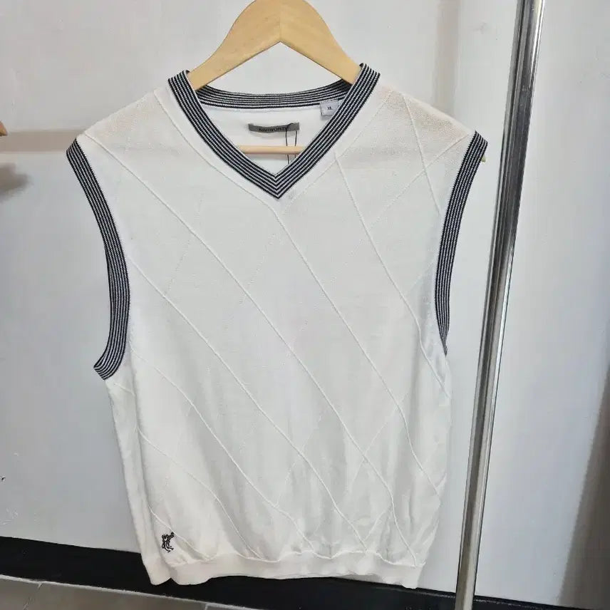 [BUNJANG] Ashworth White Knit Vest XL / 애쉬워스 화이트 니트 베스트 XL