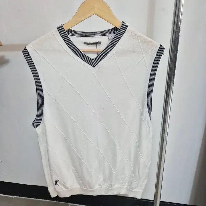 [BUNJANG] Ashworth White Knit Vest XL / 애쉬워스 화이트 니트 베스트 XL