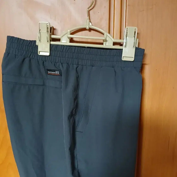 [BUNJANG] ISENBERG Black Training Pants / ISENBERG 아이젠버그 검정 트레이닝 바지