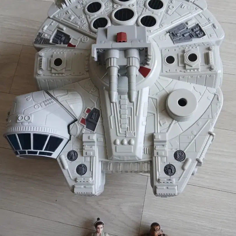 [BUNJANG] Hasbro Millennium Falcon Galactic Heroes / 해즈브로.밀레니엄팔콘.갤럭틱히어로즈.