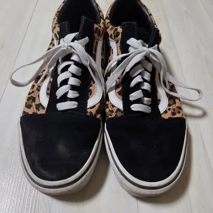 [BUNJANG] Vans Old Skool Animalier Black Sneakers / 반스 올드스쿨 애니멀리에 블랙 275