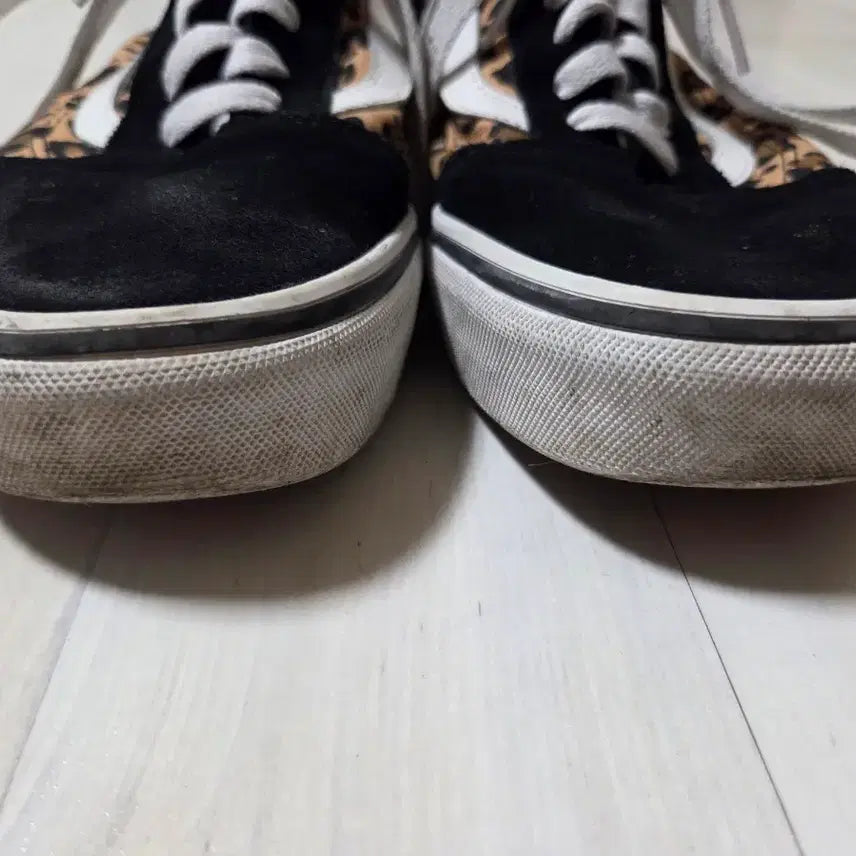 [BUNJANG] Vans Old Skool Animalier Black Sneakers / 반스 올드스쿨 애니멀리에 블랙 275