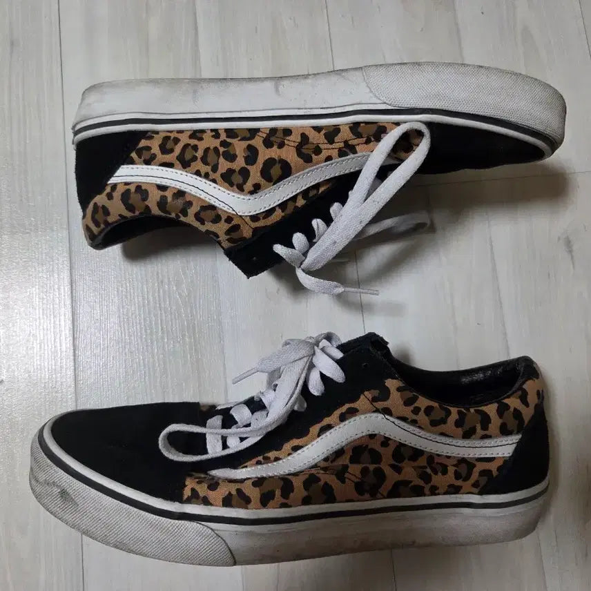 [BUNJANG] Vans Old Skool Animalier Black Sneakers / 반스 올드스쿨 애니멀리에 블랙 275