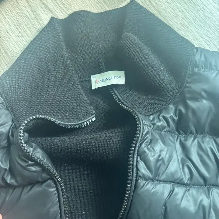 [SOLD OUT] 몽클레어 블랙 패딩 니트
