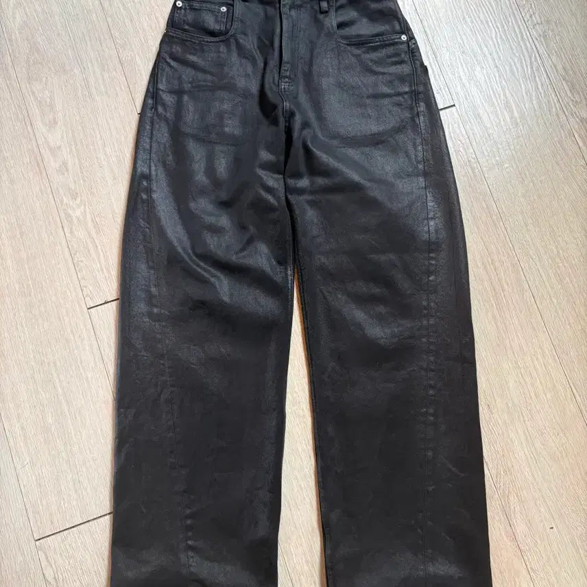 [BUNJANG] Yiyae Coating Jeans Black M Size / yiyae 이예 코팅진 블랙 M사이즈
