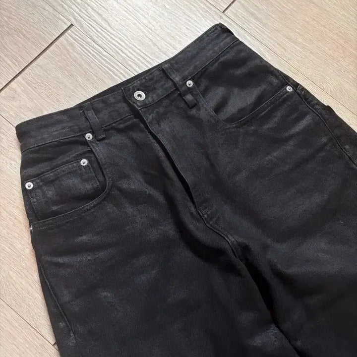 [BUNJANG] Yiyae Coating Jeans Black M Size / yiyae 이예 코팅진 블랙 M사이즈