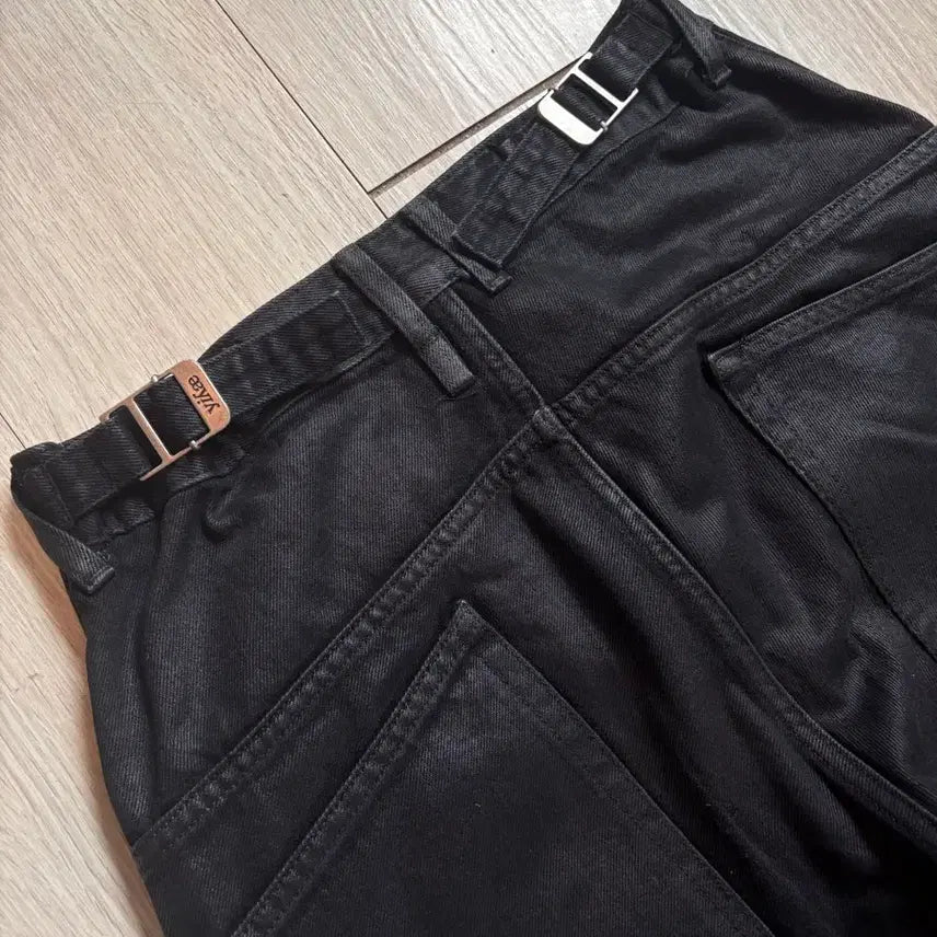 [BUNJANG] Yiyae Coating Jeans Black M Size / yiyae 이예 코팅진 블랙 M사이즈