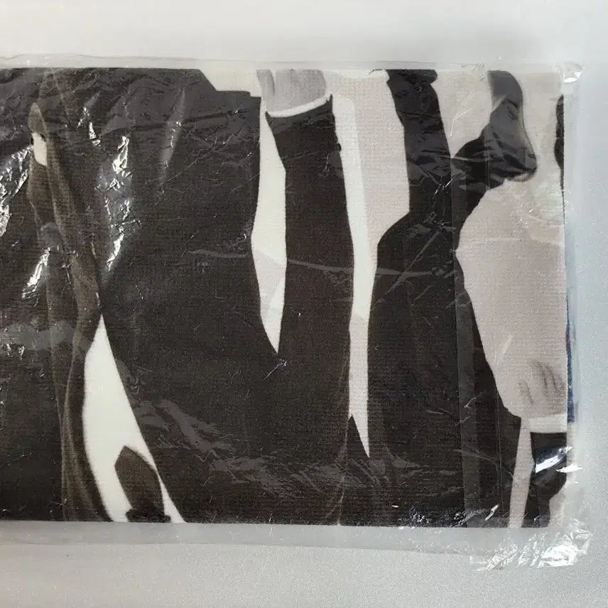 [BUNJANG] Super Junior Super Show 5 Official Beach Towel / [미개봉] 슈퍼주니어 2014 슈퍼쇼5 공식 비치 타월