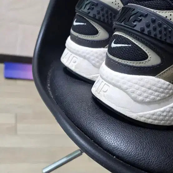 [BUNJANG] Nike Huarache Running Shoes (Black/Gray) (290) / 나이키 허라취 러닝화 블랙/그레이(290)