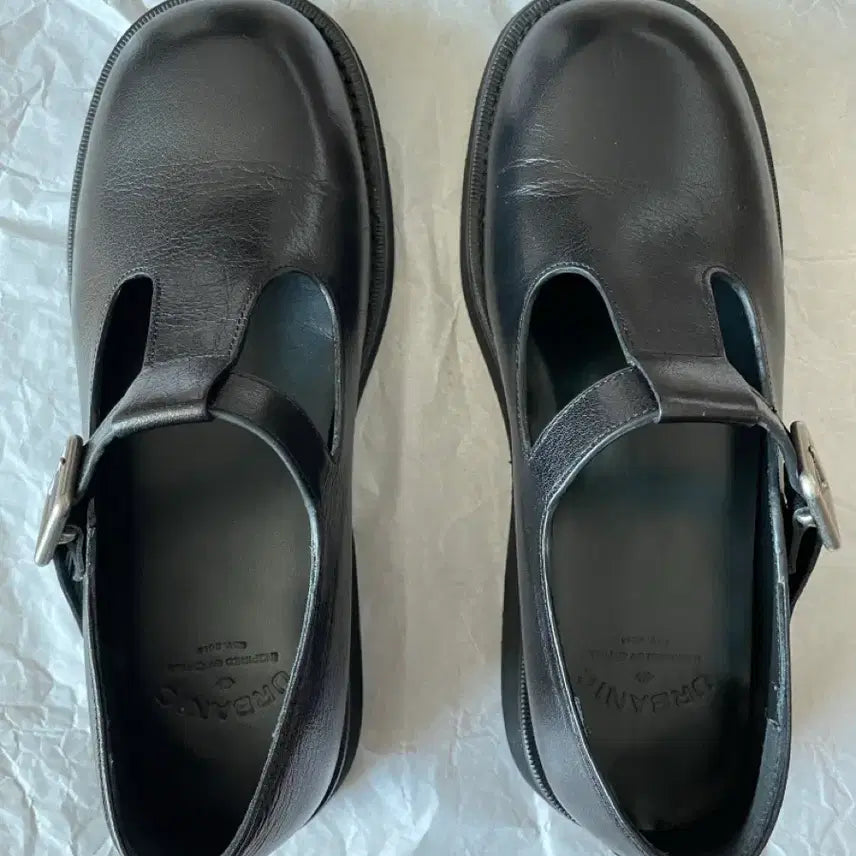 [SOLD OUT] 얼바닉30 티스트랩 비브람 로퍼 240