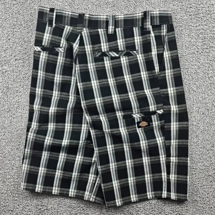 [BUNJANG] Dickies Checkered Shorts (33" Estimated) / 디키즈 체크 쇼츠 반바지 ( 33"추정 ) / 11915