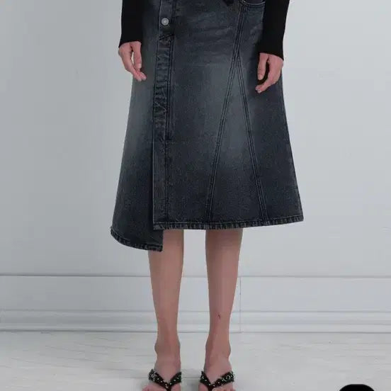 [BUNJANG] Rave Asymmetric Midi Denim Skirt / 레이브 언발란스 미디 데님 스커트