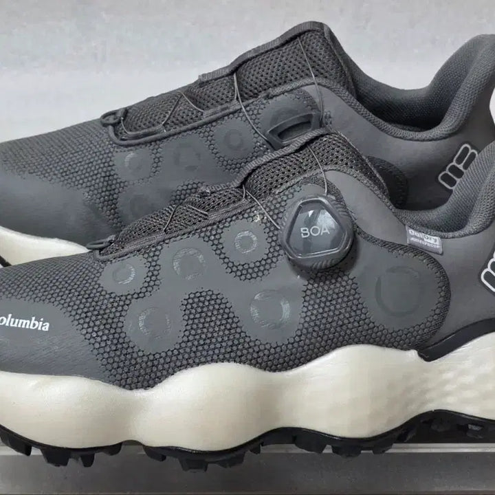 [BUNJANG] Columbia Escape Thrive Ultra OutDry Hiking Boots 250 / 컬럼비아 OutDry 이스케이프 쓰라이브 울트라 경등산화 트레킹화 250