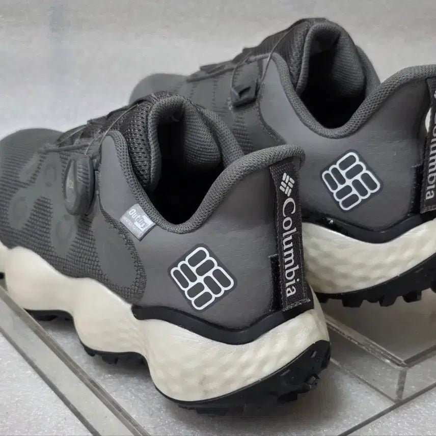 [BUNJANG] Columbia Escape Thrive Ultra OutDry Hiking Boots 250 / 컬럼비아 OutDry 이스케이프 쓰라이브 울트라 경등산화 트레킹화 250