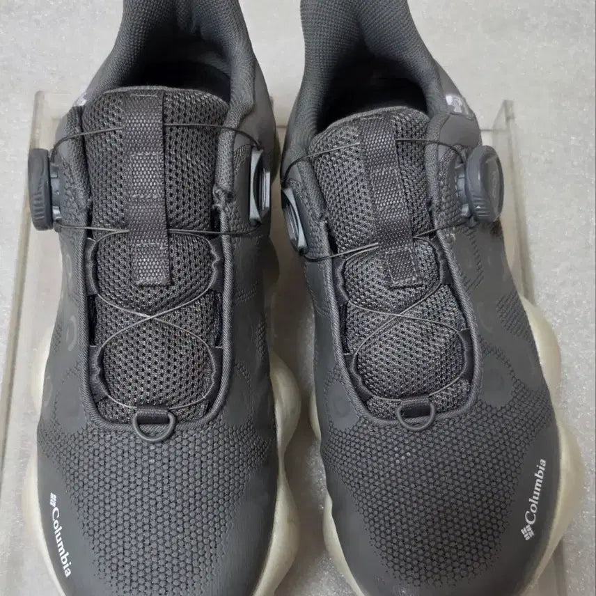 [BUNJANG] Columbia Escape Thrive Ultra OutDry Hiking Boots 250 / 컬럼비아 OutDry 이스케이프 쓰라이브 울트라 경등산화 트레킹화 250