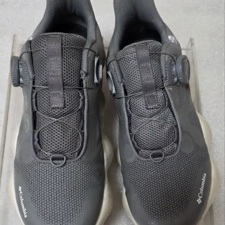 [BUNJANG] Columbia Escape Thrive Ultra OutDry Hiking Boots 250 / 컬럼비아 OutDry 이스케이프 쓰라이브 울트라 경등산화 트레킹화 250