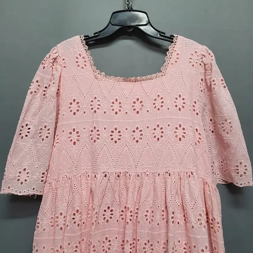 [SOLD OUT] 핑크색 아일렛 펀칭 롱 원피스