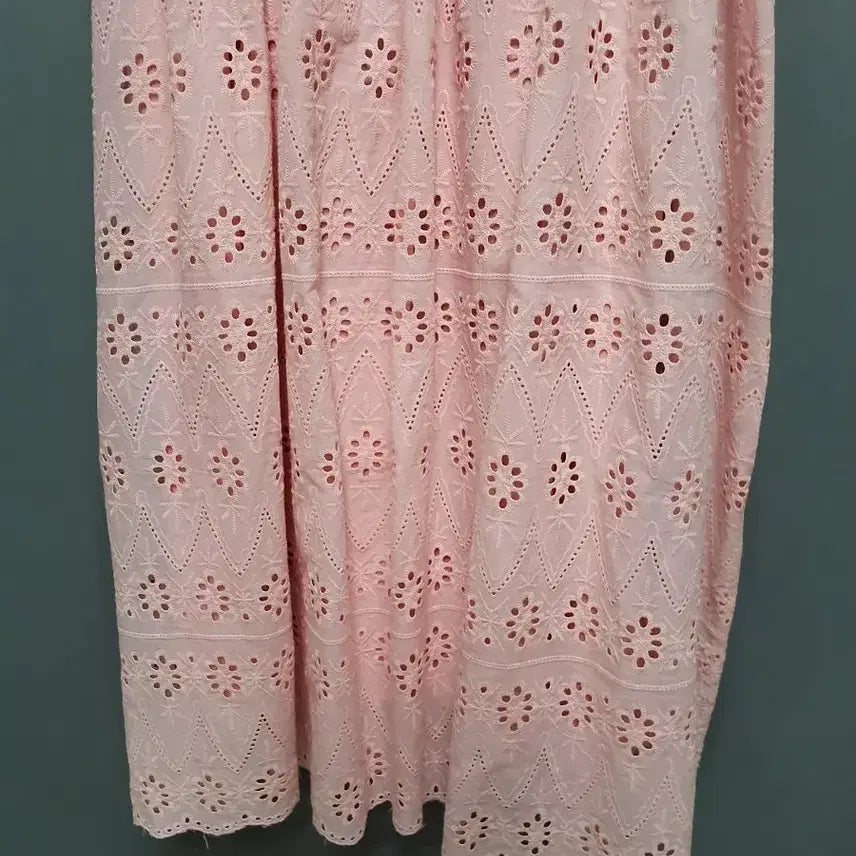 [SOLD OUT] 핑크색 아일렛 펀칭 롱 원피스