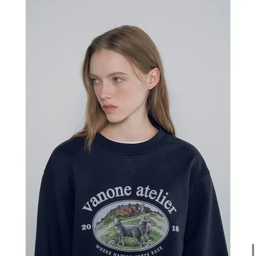 [BUNJANG] Banwon Atelier Navy Sweatshirt / 반원아뜰리에 네이비 맨투맨