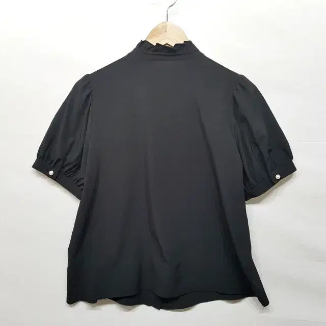 [BUNJANG] BEGUM Henley Neck Blouse Black / BEGUM 헨리넥 블라우스 블랙