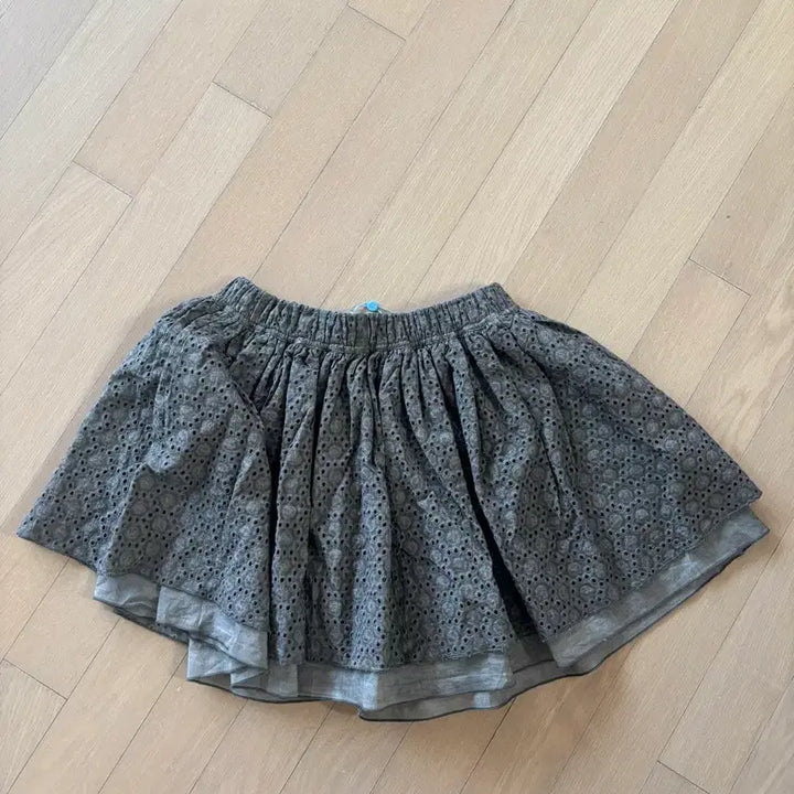 [SOLD OUT] 코이세이오 플라워 펀칭 스커트 브라운