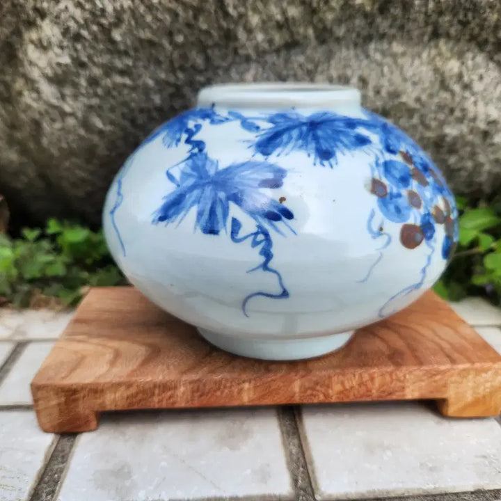 [BUNJANG] Celadon Porcelain Grape Motif Bead Jar / 청화백자 철화(진사) 포도문 주판알단지