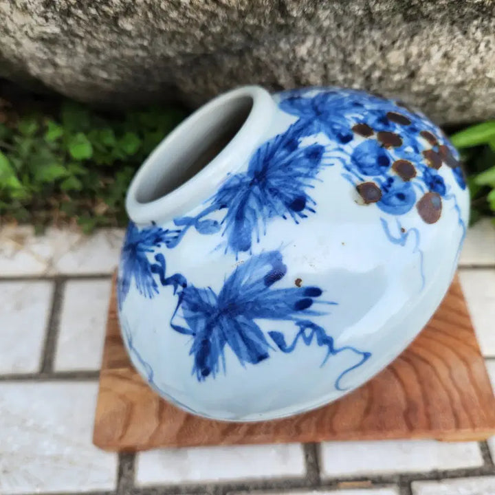 [BUNJANG] Celadon Porcelain Grape Motif Bead Jar / 청화백자 철화(진사) 포도문 주판알단지