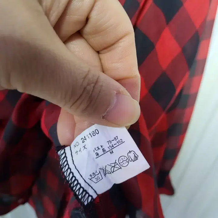 [BUNJANG] SKY BOMB Red Black Check Balloon Blouse / 스카이 봄버SKY BOMB 레드 블랙 체크 벌룬 블라우스