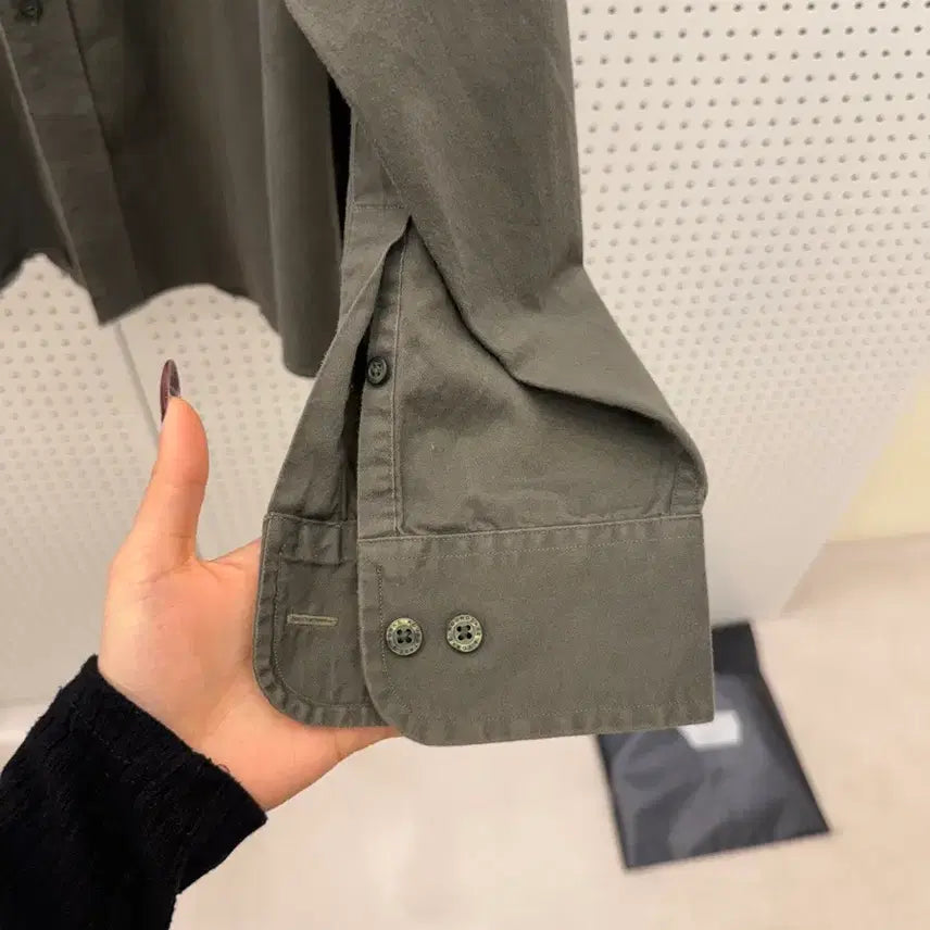 [SOLD OUT] 칼하트 빈티지 버튼다운 워크셔츠 카키 U1623