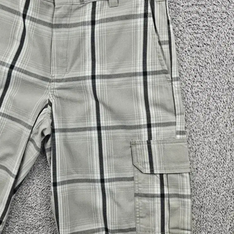 [BUNJANG] Dickies Checkered Cargo Shorts (32") / 디키즈 체크 카고 쇼츠 반바지 ( 32" ) / 11916