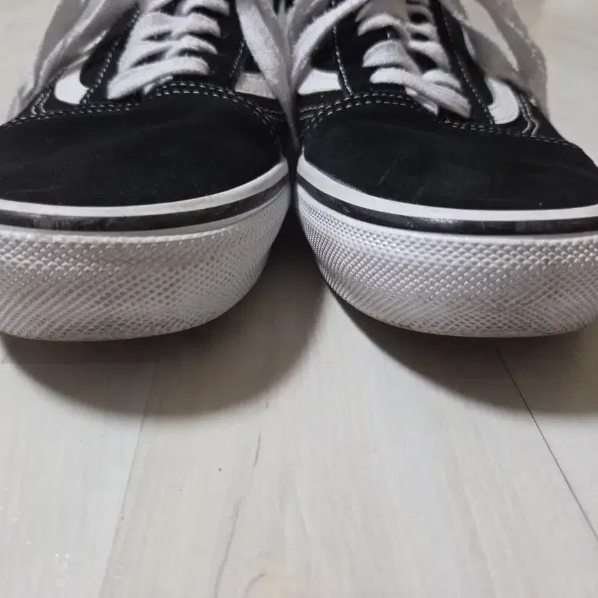 [BUNJANG] Vans Old Skool Black Sneakers / 반스 스케이트 올드스쿨 블랙 280
