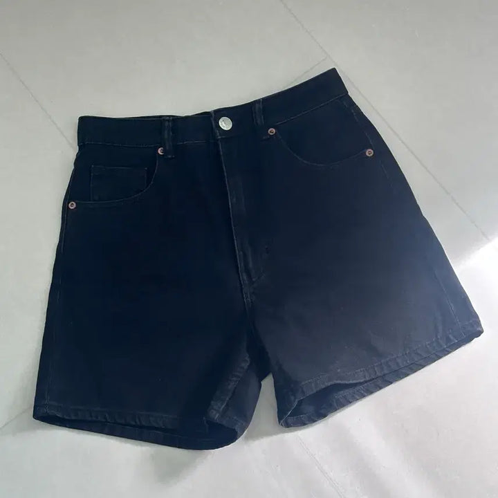 [SOLD OUT] 자라 블랙데님 반바지 숏팬츠