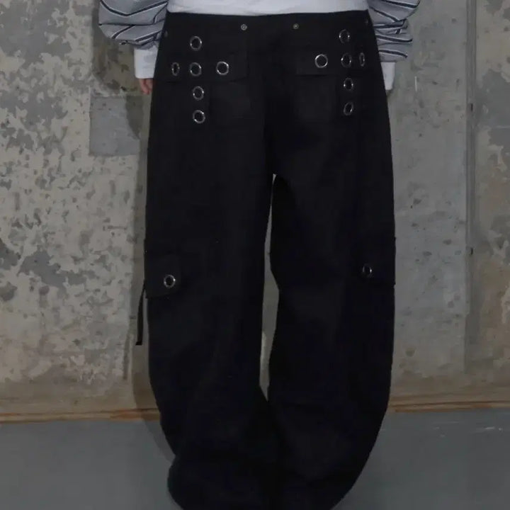 [BUNJANG] Fancy Club Cross Pocket Cargo Pants (Black) / 팬시클럽 크로스 포켓 카고 팬츠 (BLACK)