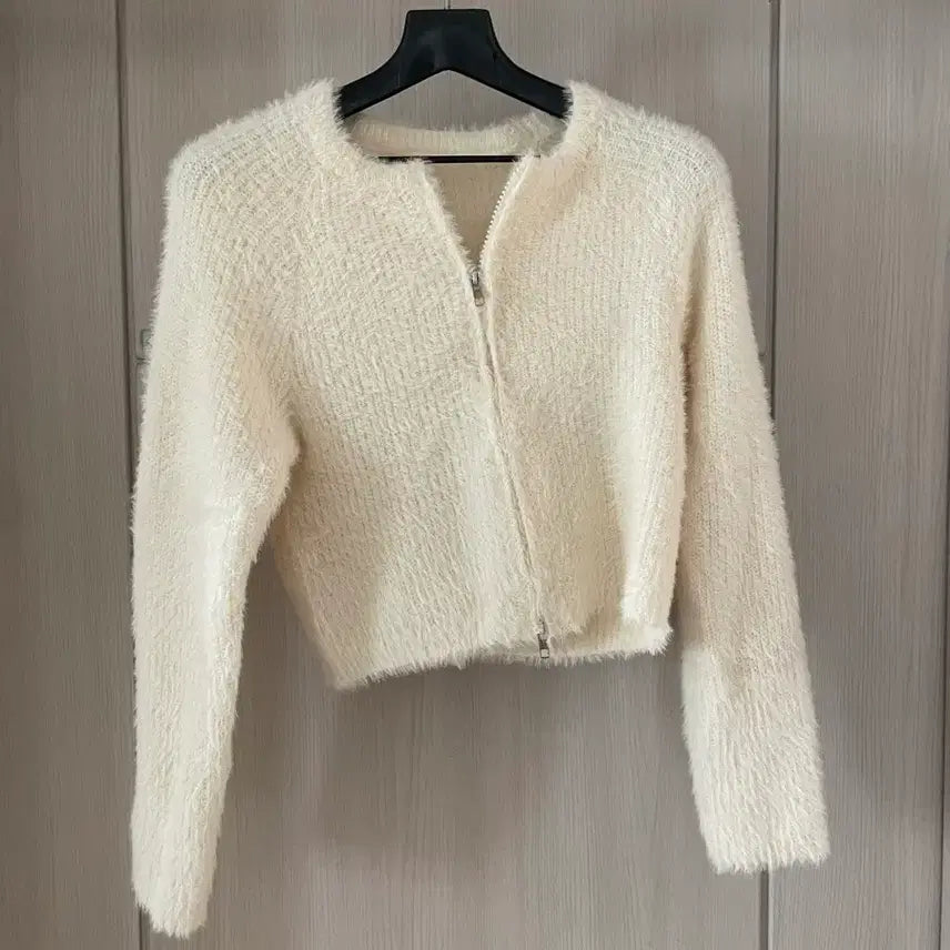 [BUNJANG] Ivory Angora Crop Zip-up Cardigan / 아이보리 앙고라  크롭 집업 가디건