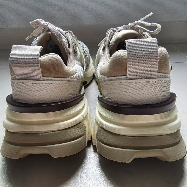 [BUNJANG] Nike V2K Run Orewood Brown Sneakers / V2K런 오어우드 브라운 280