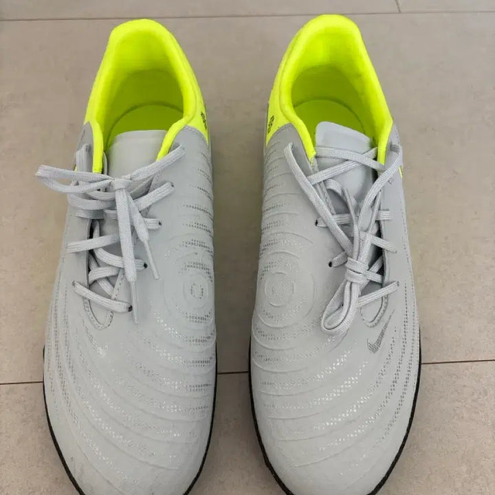 [BUNJANG] Nike Phantom GX 2 Academy TF Soccer Shoes / 팬텀 GX 2 아카데미 TF 265사이즈
