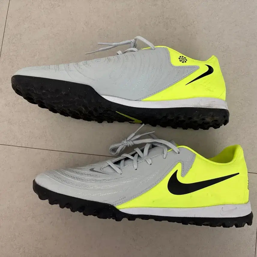 [BUNJANG] Nike Phantom GX 2 Academy TF Soccer Shoes / 팬텀 GX 2 아카데미 TF 265사이즈