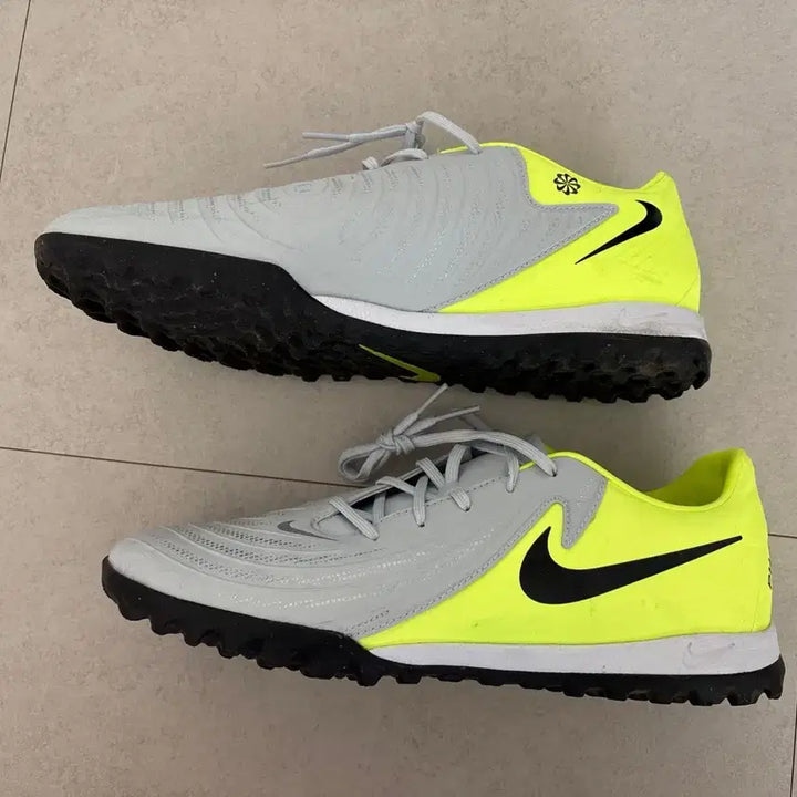 [BUNJANG] Nike Phantom GX 2 Academy TF Soccer Shoes / 팬텀 GX 2 아카데미 TF 265사이즈
