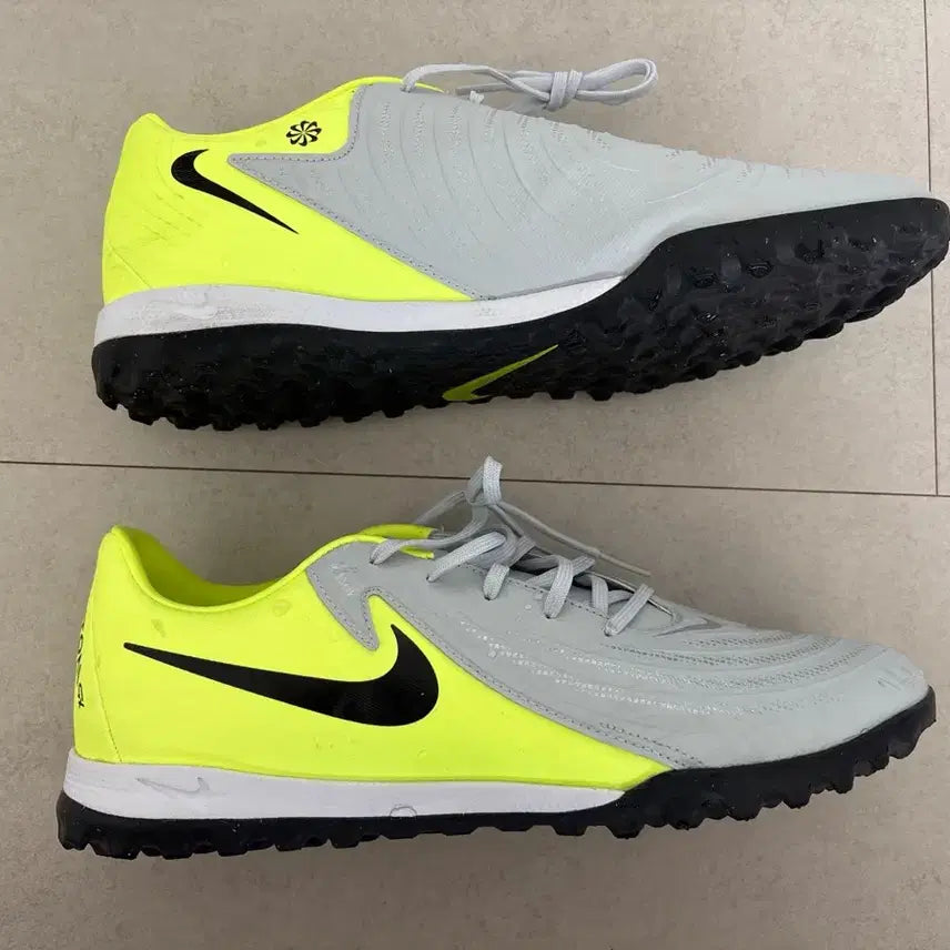 [BUNJANG] Nike Phantom GX 2 Academy TF Soccer Shoes / 팬텀 GX 2 아카데미 TF 265사이즈