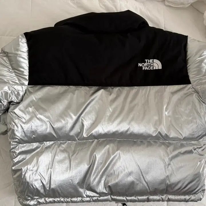 [BUNJANG] The North Face Nuptse Short Padded Jacket Silver S Size / 노스페이스 눕시 숏패딩 실버 85 S사이즈