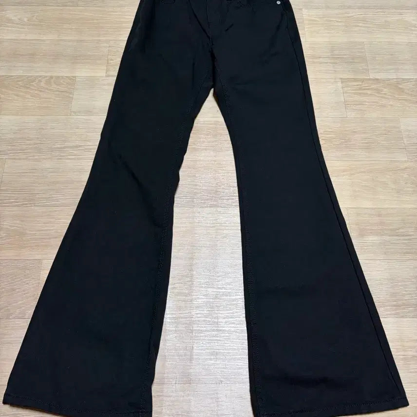 [SOLD OUT] 새상품)블랙업 햇톤 세미부츠컷 코튼팬츠 블랙 S