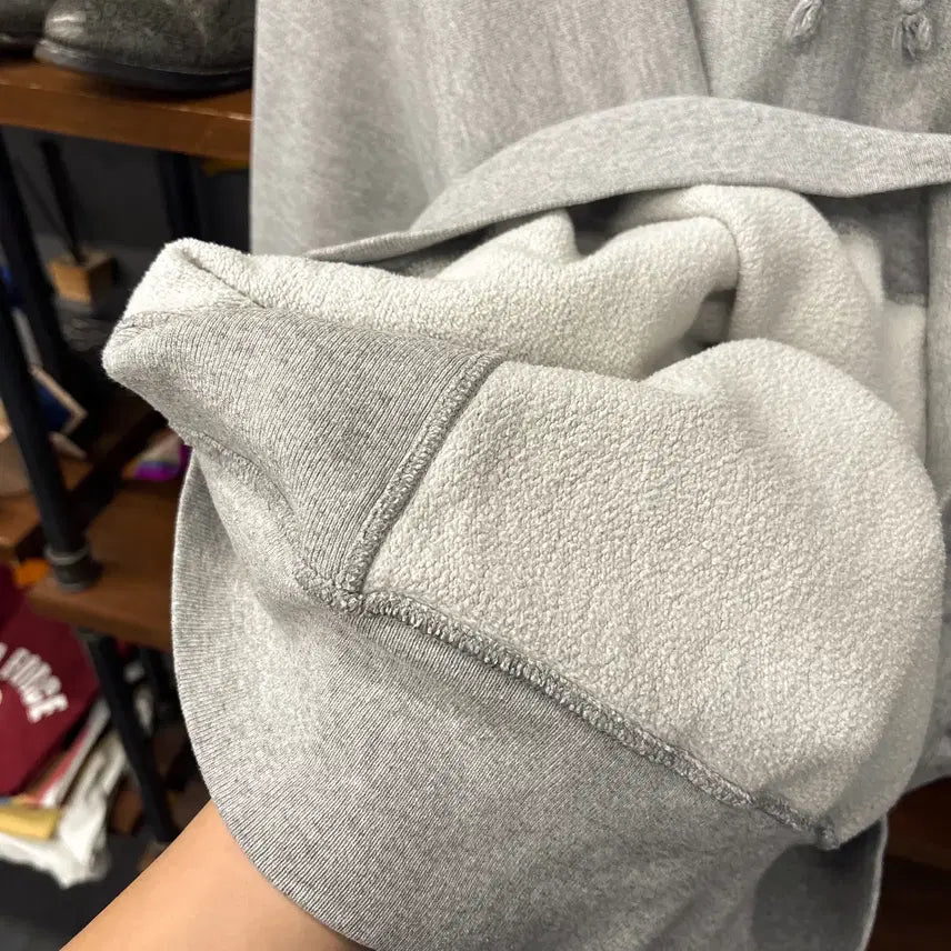 [BUNJANG] Champion Reverse Weave Small Logo Heavy Cotton Hoodie / 00s 챔피온 리버스위브 스몰로고 헤비코튼 후드티 N1218