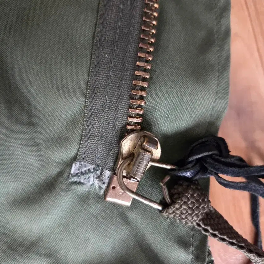 [SOLD OUT] M65 피쉬테일 밀리터리 개파카 민트급(L - M)