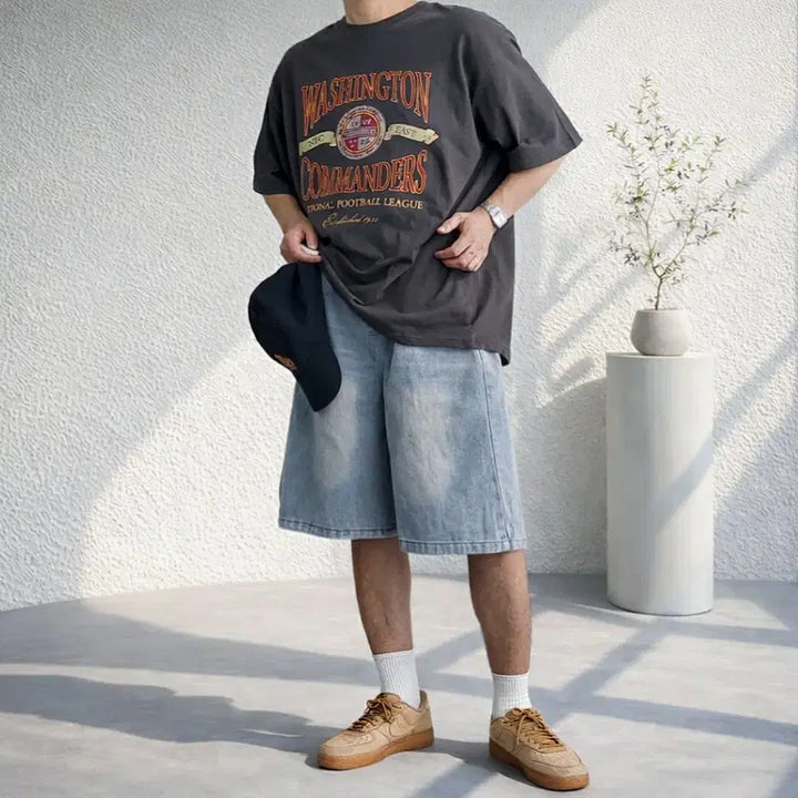 [BUNJANG] Unisex Side Pleat Denim Bermuda Shorts / 남자 사이드 핀턱 데님 버뮤다 팬츠 2컬러