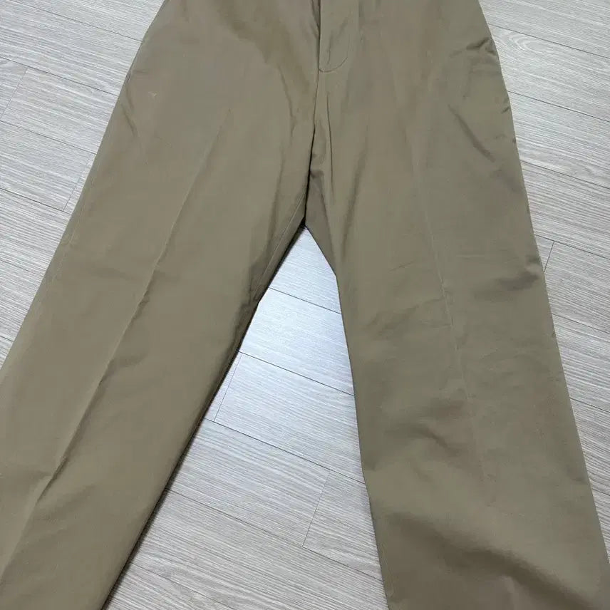 [BUNJANG] Holysun Lakepool Beige Chino Pants M / 홀리선 Lakepool 베이지 치노팬츠 호수콜라보 M