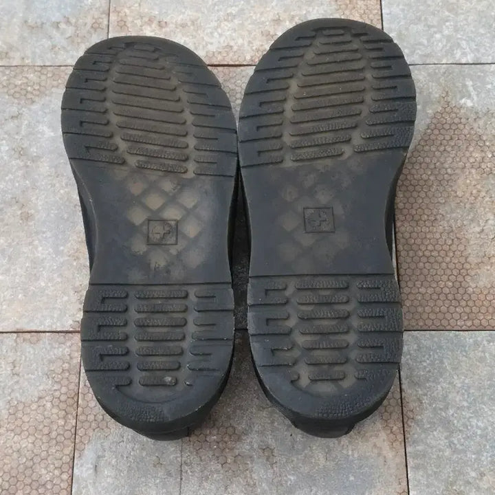 [BUNJANG] Dr. Martens Alexey Black Sneakers / (270)닥터마틴 알렉세이 블랙 스니커즈