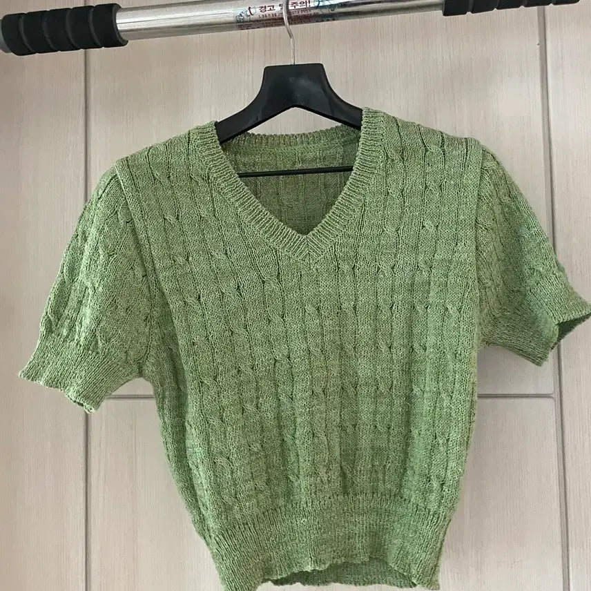 [BUNJANG] Cable Knit Short Sleeve Top / 케이블 니트 반팔 그린