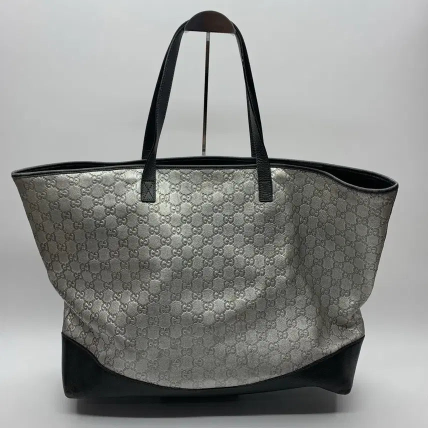 [BUNJANG] Gucci GG Logo Embossed Metallic Silver Shoulder Bag / 267000804 구찌 GG 로고 엠보싱 메탈릭 실버 숄더백 238695
